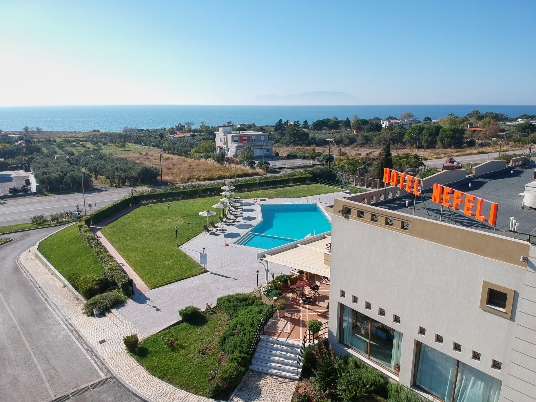 Hotel Nefeli-Plaza.jpg