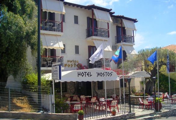Nostos hotel - ulaz u hotel.jpg