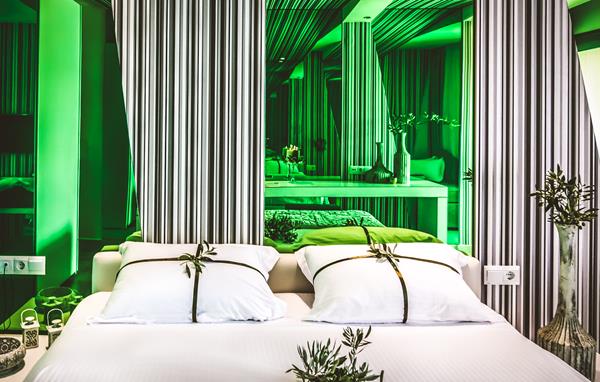 Notos deluxe suites - suite deluxe.jpg