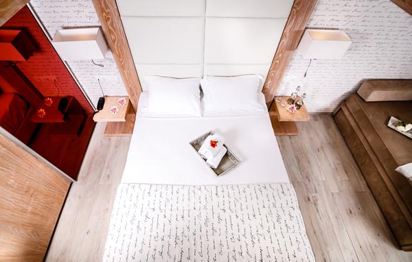 Notos deluxe suites - suite unutra.jpg