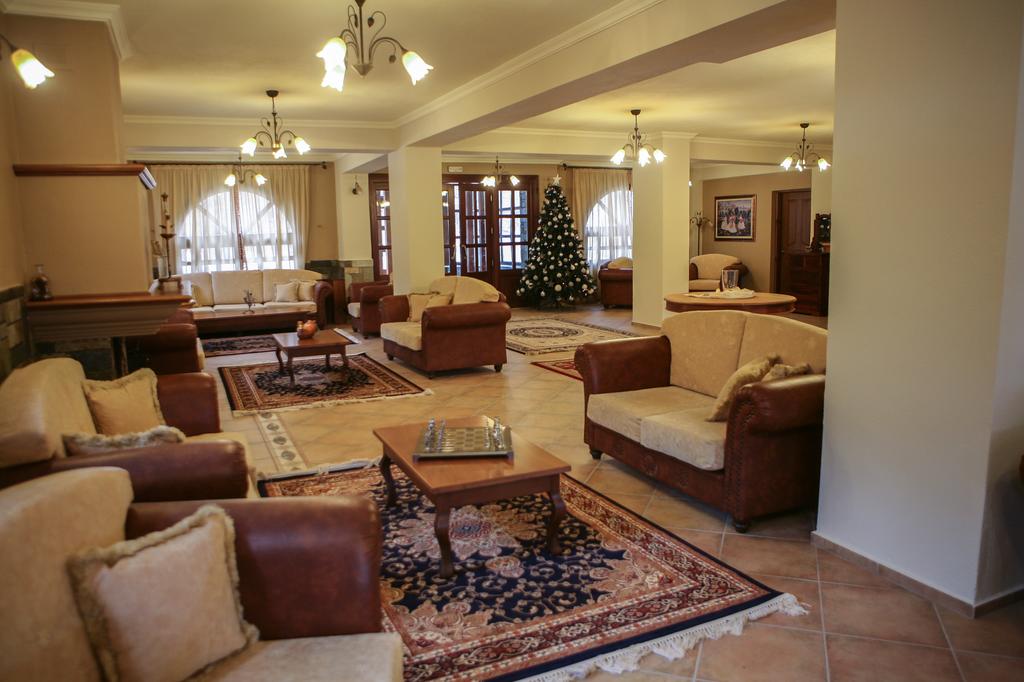 Hotel Anamar lobby.jpg