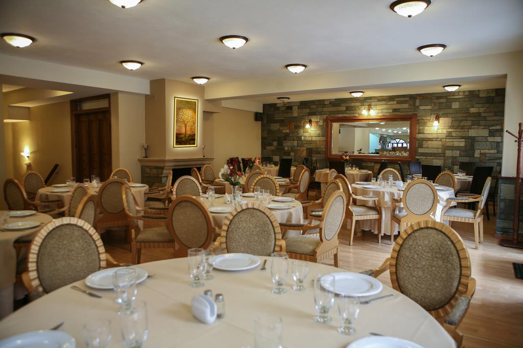 Hotel Anamar restaurant.jpg