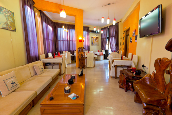 Pavlidis hotel - lobi.jpg