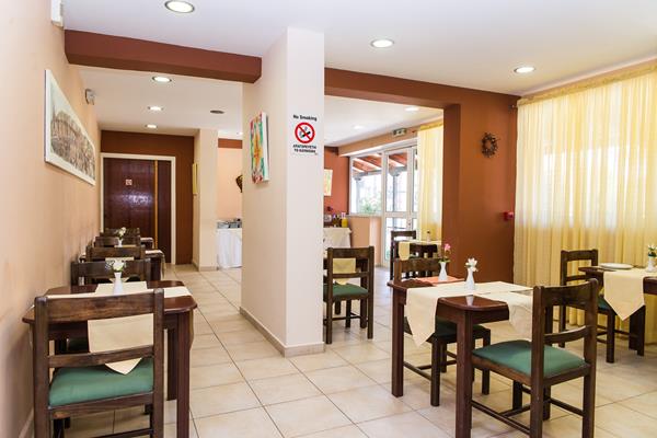 Perkes Hotel Complex - restoran iz drugog ugla.jpg