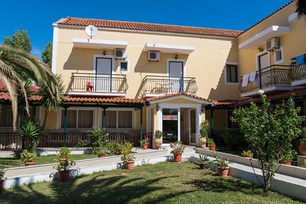 Perkes Hotel Complex - ulaz u objekat.jpg