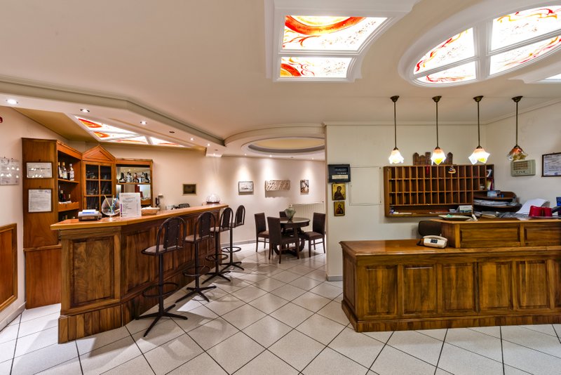 Hotel Philoxenia Inn- bar.jpg