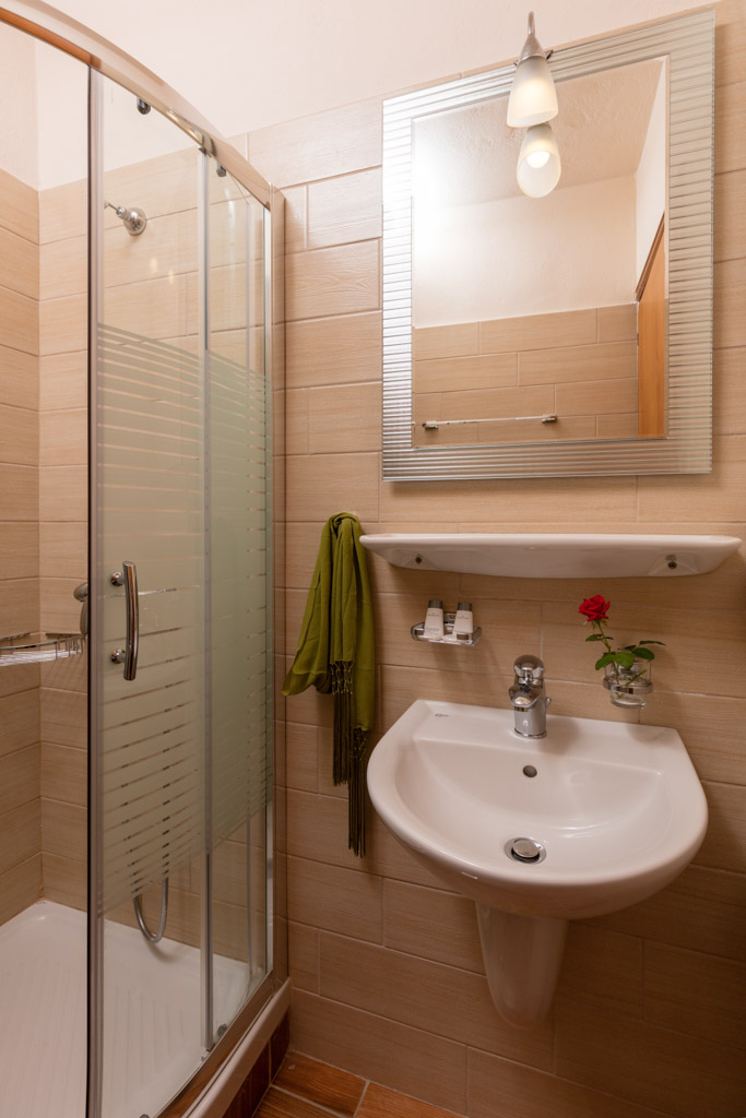 Philoxenia Inn - kupatilo.jpg