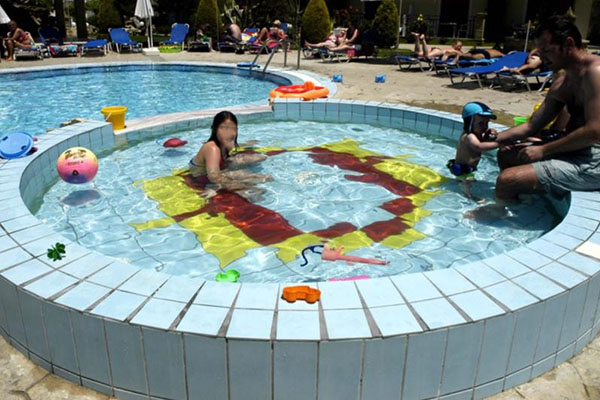 Plaza Pallas hotel - bazen za decu.jpg