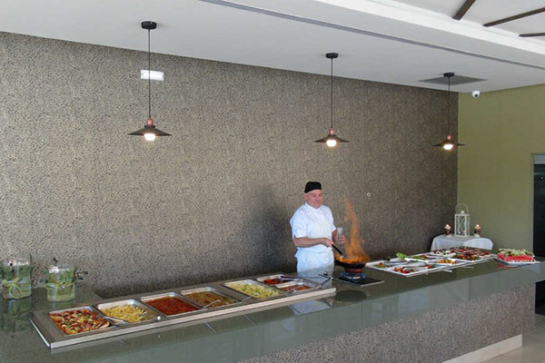Plaza Pallas hotel - kuhinja.jpg