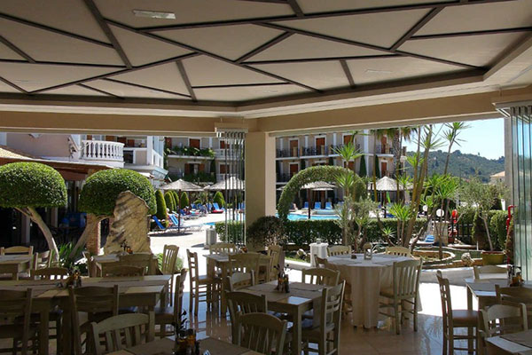 Plaza Pallas hotel - restoran.jpg