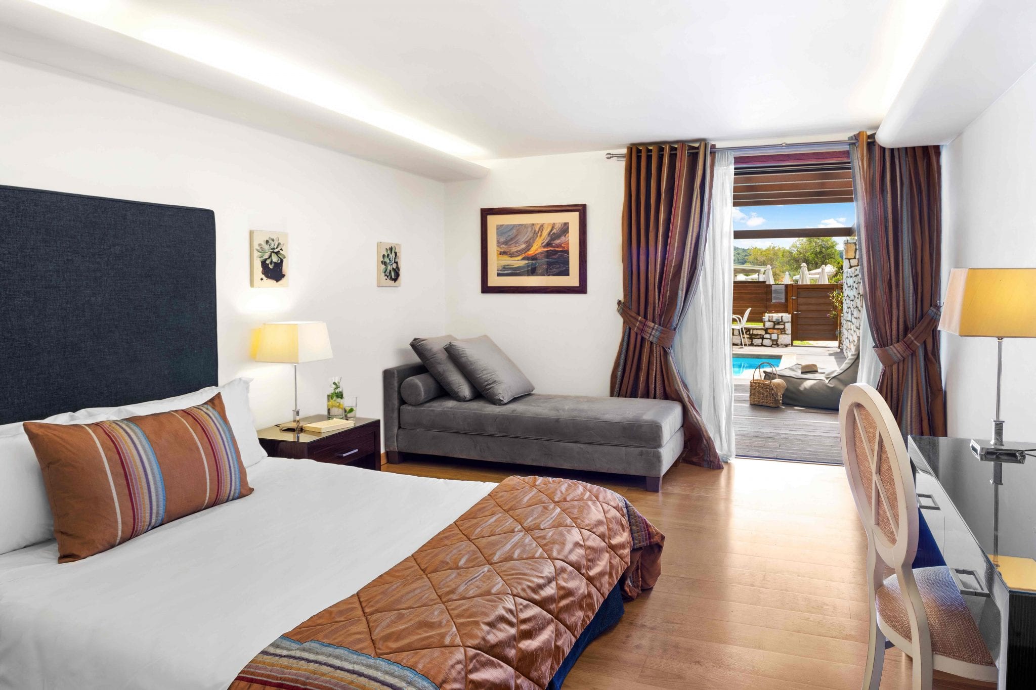 Princes resort Skiathos - jos jedna soba sa privatnim bazenom.jpg