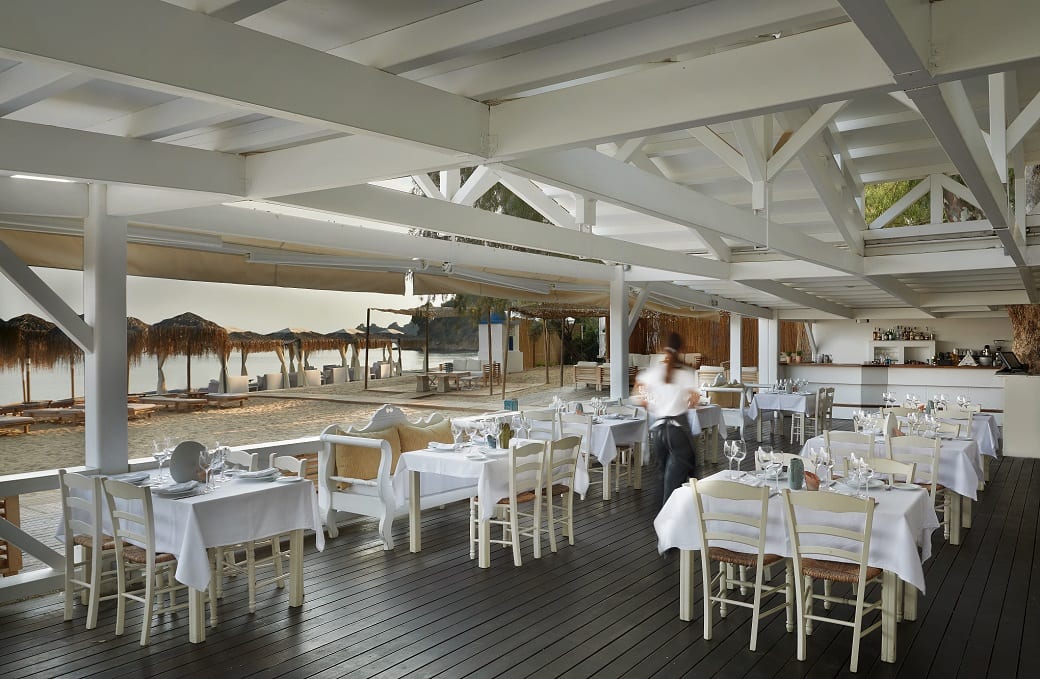 Princes resort Skiathos - terasa restorana.jpg