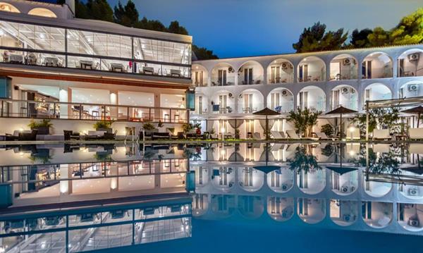 Hotel Punta - izgled spolja.jpg