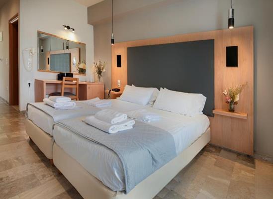 Hotel Punta - lezajevi iz jos jednog ugla.jpg