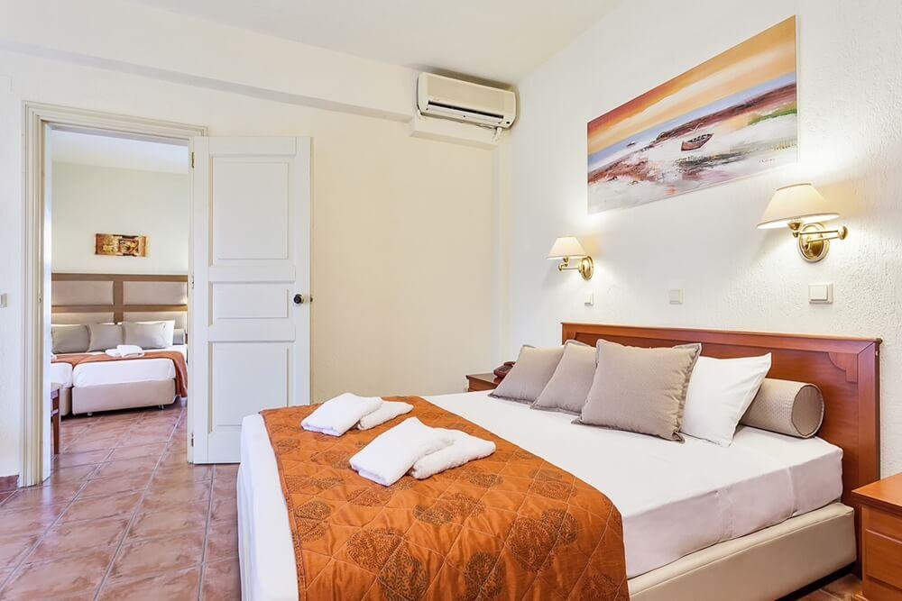 Hotel Rigas - francuski lezaj iz još jednog ugla.jpg