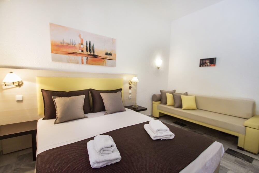 Hotel Rigas - francuski lezaj.jpg
