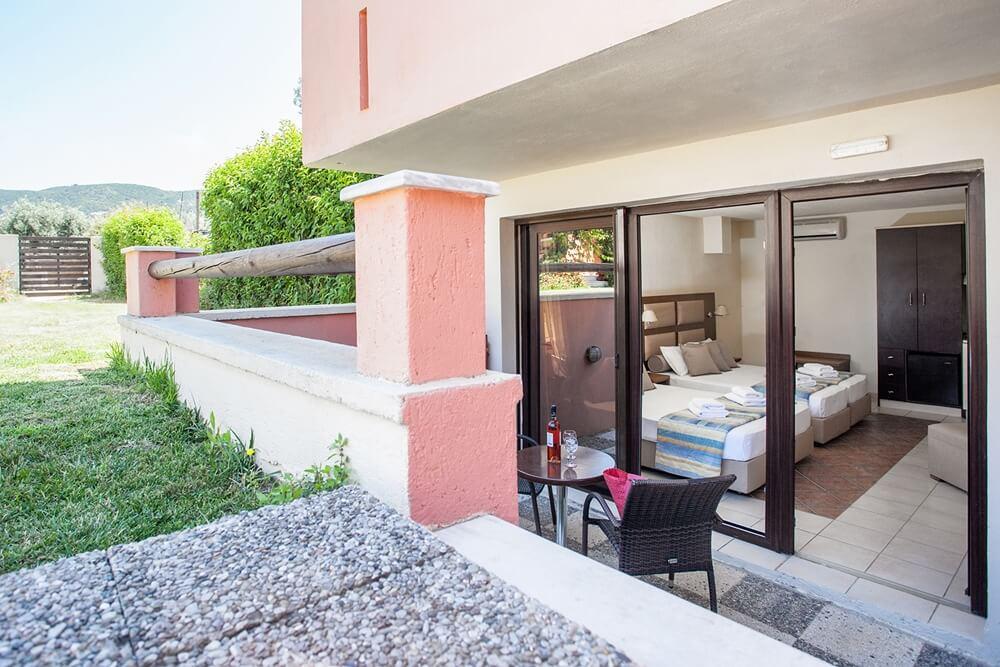 Hotel Rigas - soba u suturenu.jpg