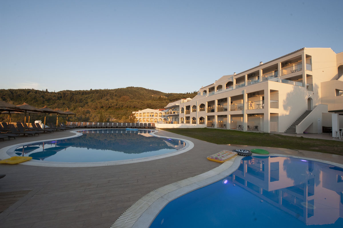 Saint George Palace Hotel-Deciji bazen.jpg