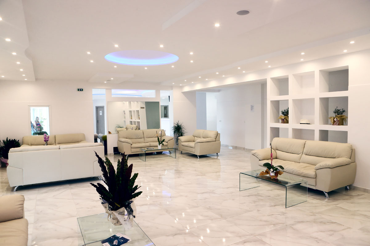 Saint George Palace Hotel-Lobby.jpg
