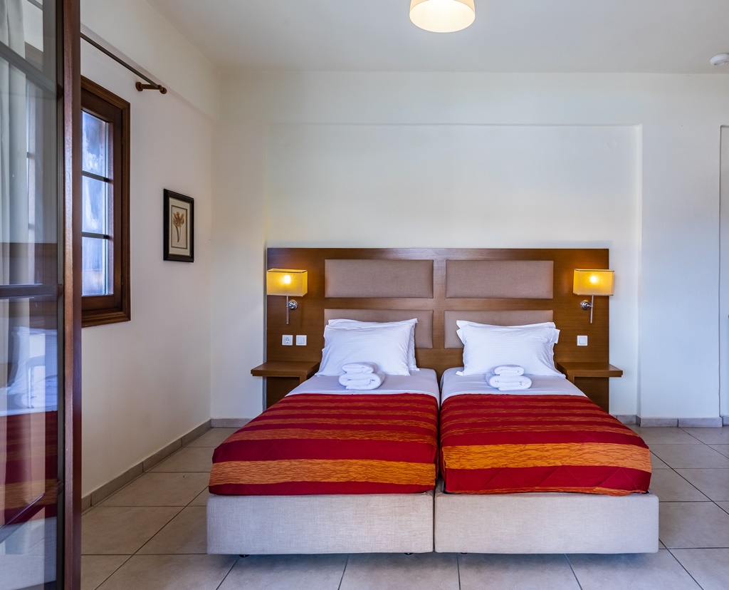 Skopelos Holidays Hotel _ Spa - twin lezajevi.jpg