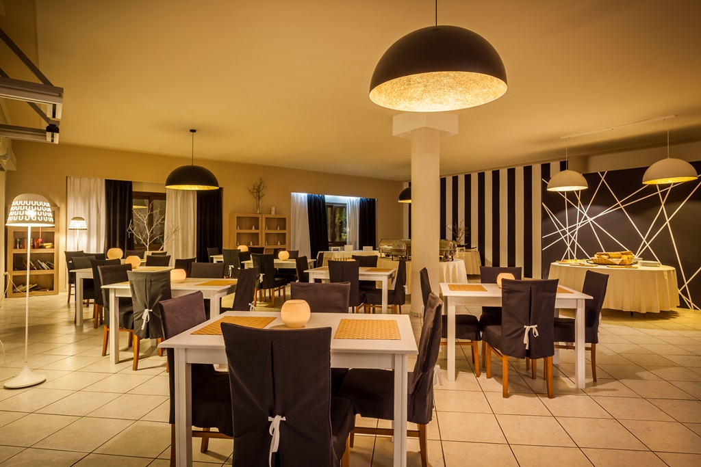 Skopelos Holidays Hotel _ Spa -restoran.jpg