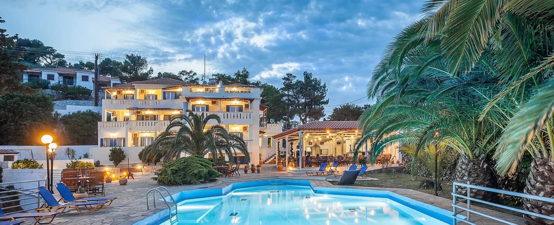 Stafylos Suites-Kompleks hotela.jpg