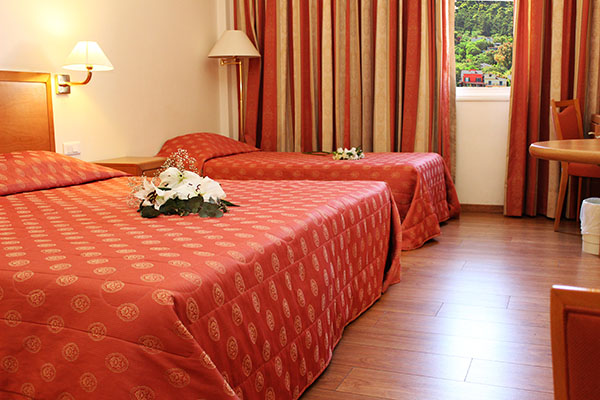 Strada Marina Hotel - lezajevi drugi ugao.jpg