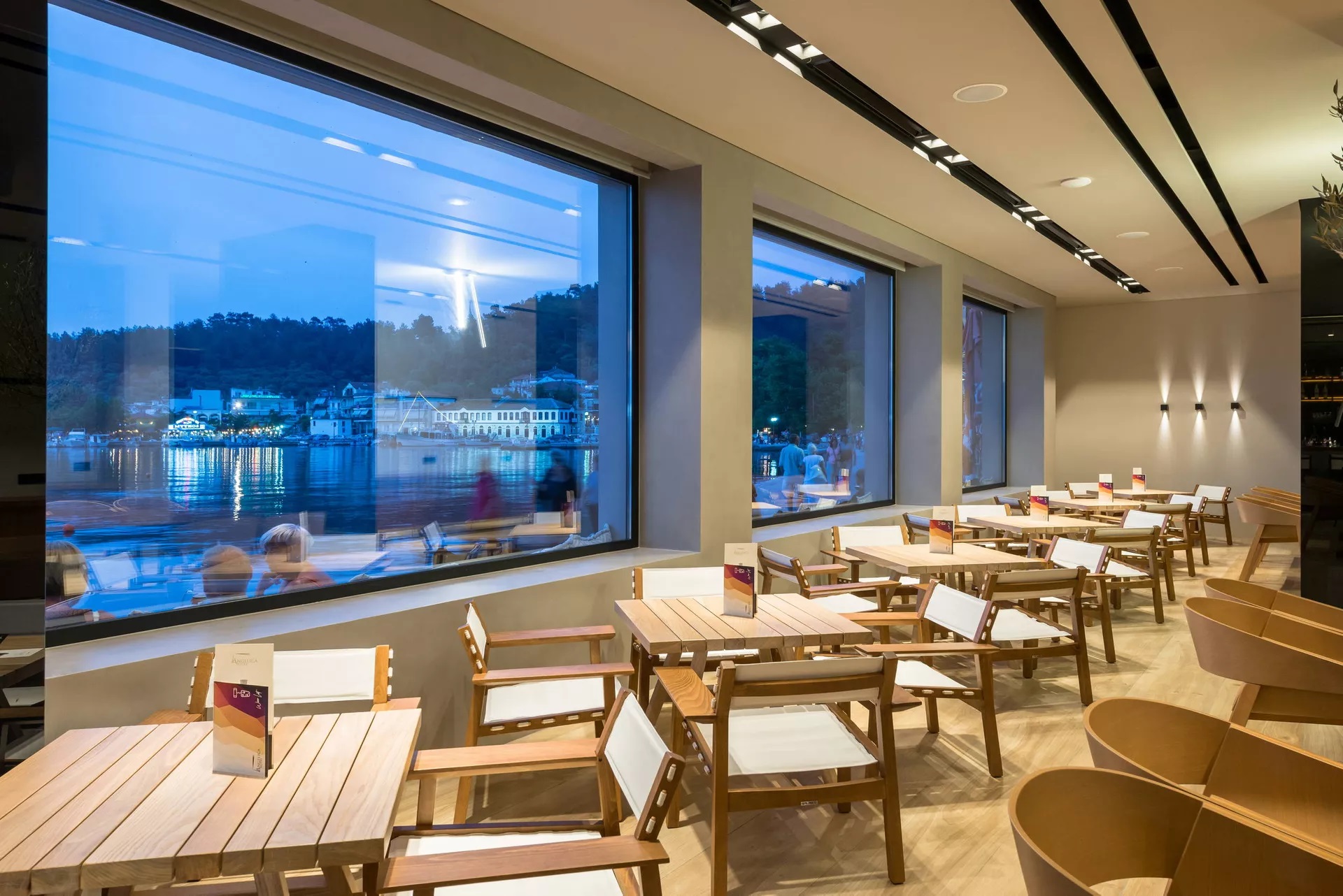 Angelica Hotel Thassos-Terasa bara.jpg