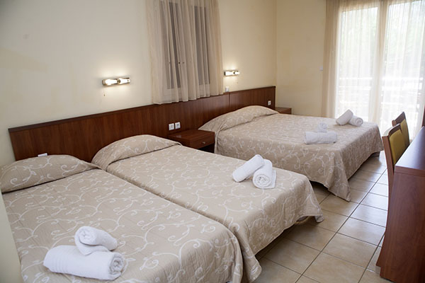 Summertime Inn - kreveti iz drugog ugla.jpg