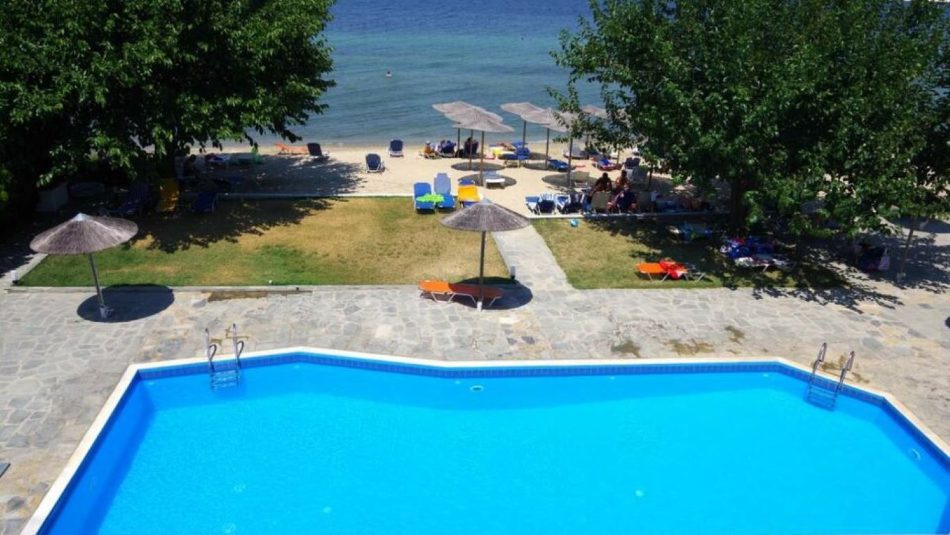 Hotel Sunrise Beach-Bazen.jpg