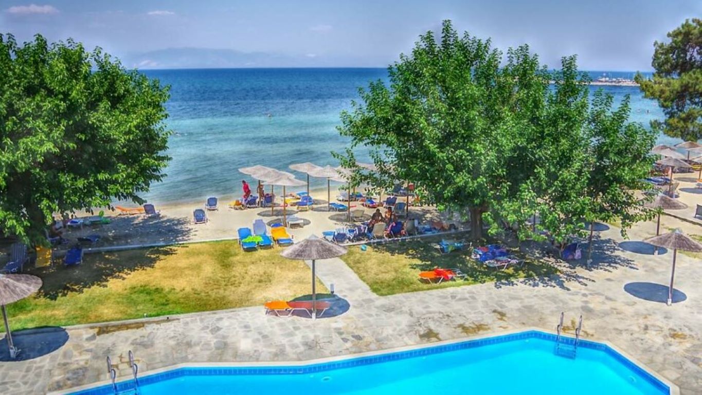 Sunrise Beach Hotel-Plaza.jpg