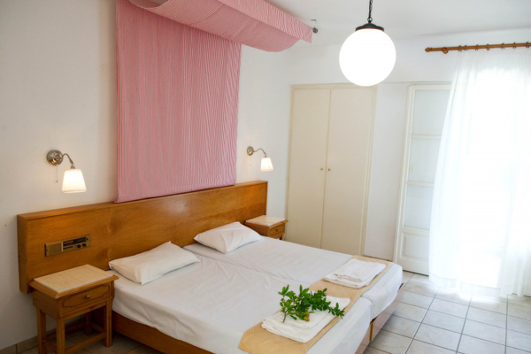 Thalero Holidays Center - pogled na krevete.jpg