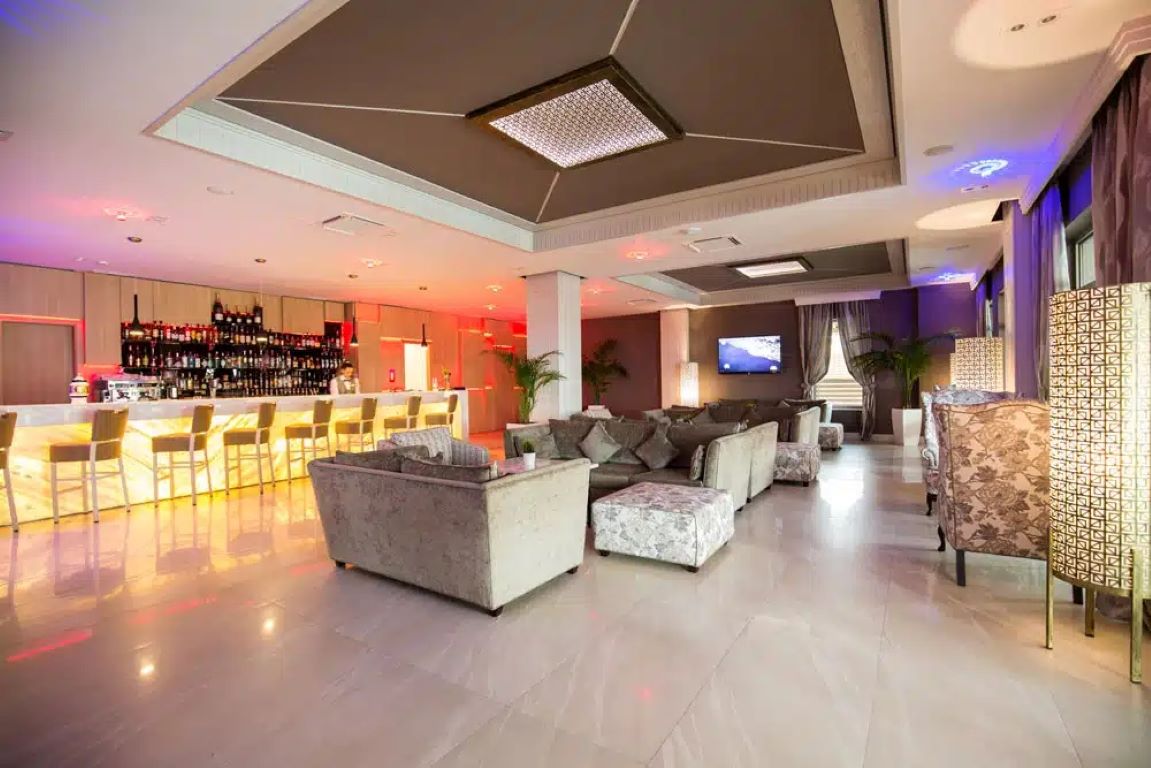 Thassos Grand Resort Hotel-Lobby bar.jpg