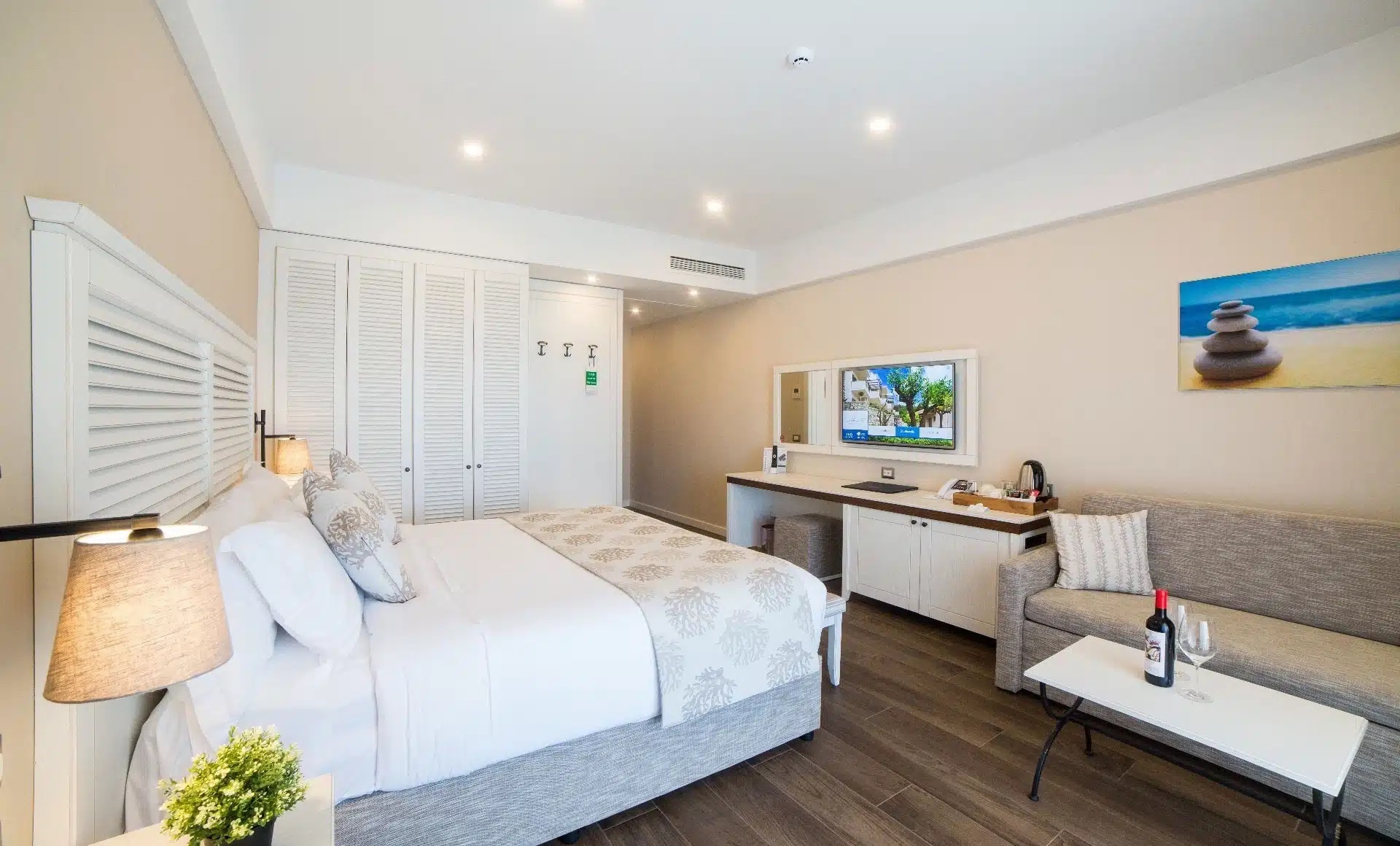 Thassos Grand Resort Hotel-Standardna soba more.jpg