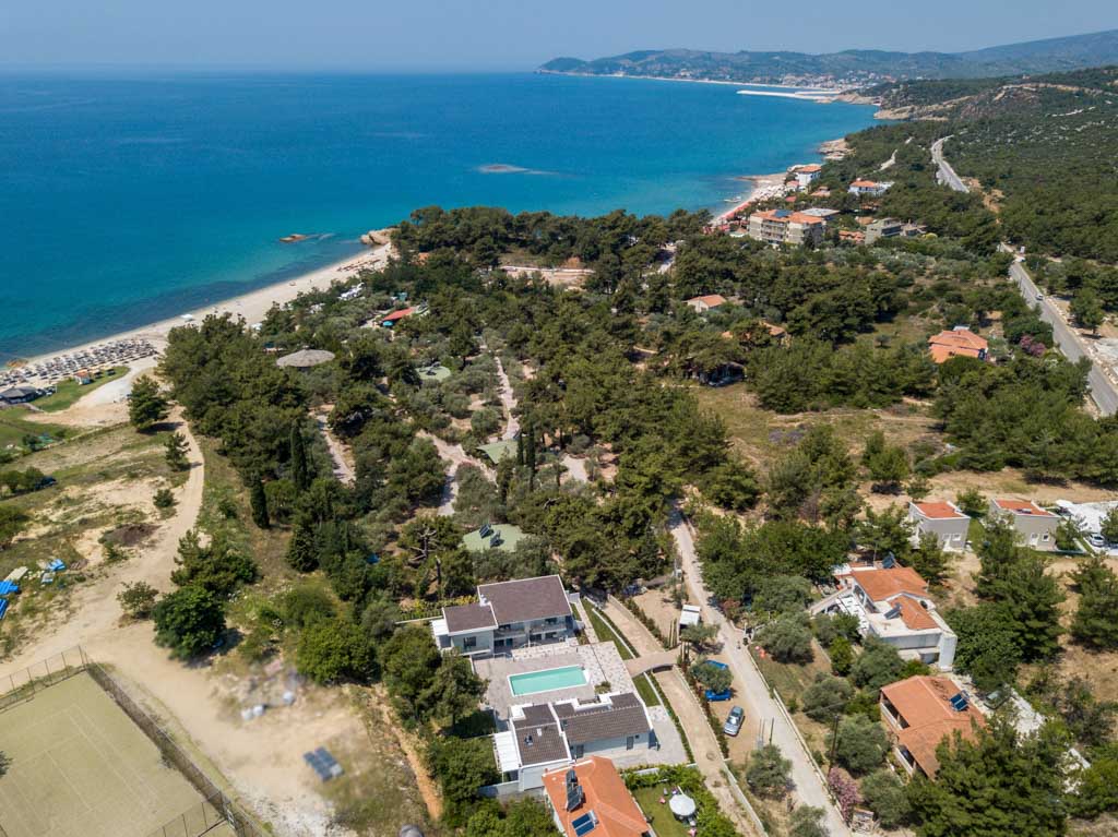 Elegant apartments hotel - bazen iz vazduha.jpg
