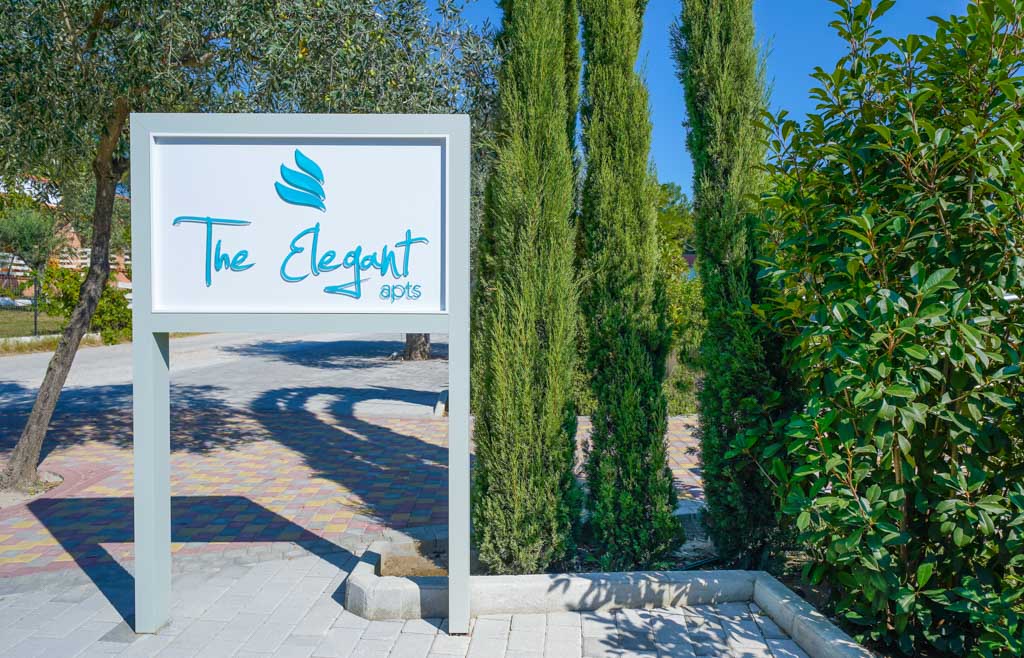 Elegant apartments hotel - logo hotela.jpg