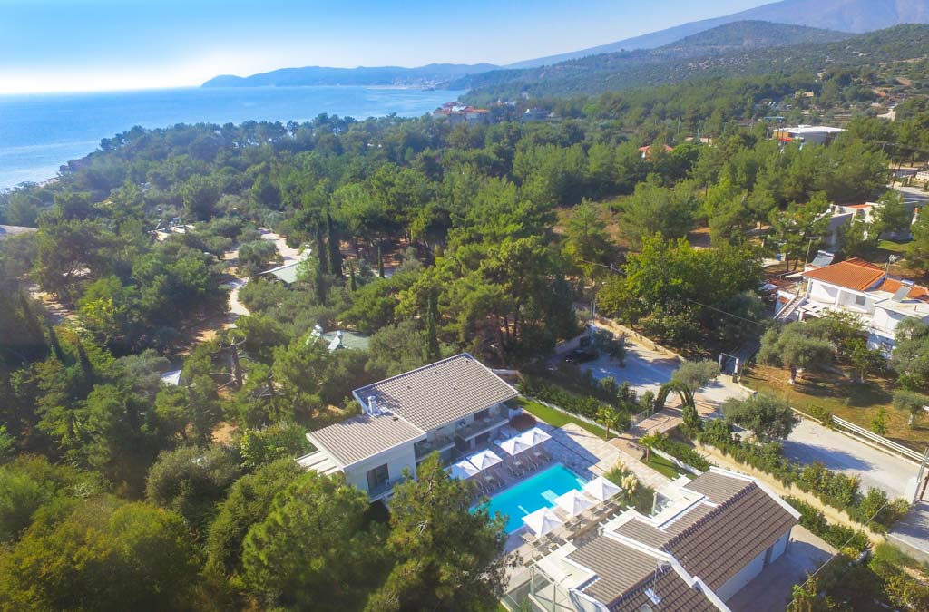 Elegant apartments hotel - pogled na objekat iz drona.jpg
