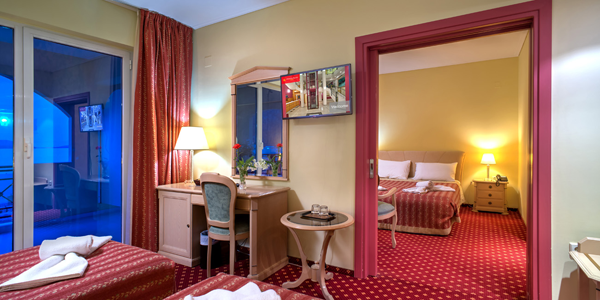 Hotel Angelica Pallace family room.png