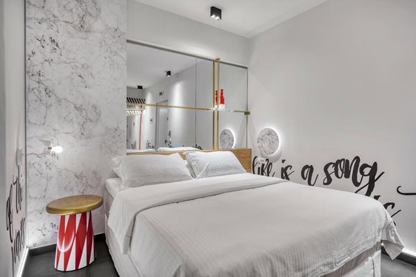 Thomais Boutique hotel - francuski lezaj.jpg