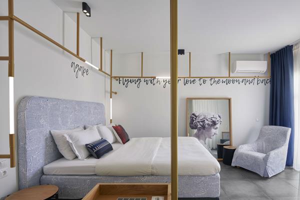 Thomais Boutique hotel - pogled na sobu.jpg