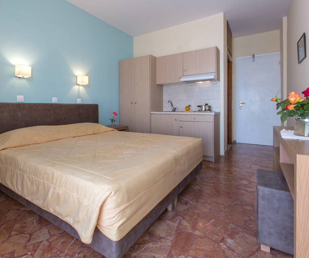 Hotel Talon Beach- francuski ležaj.jpg