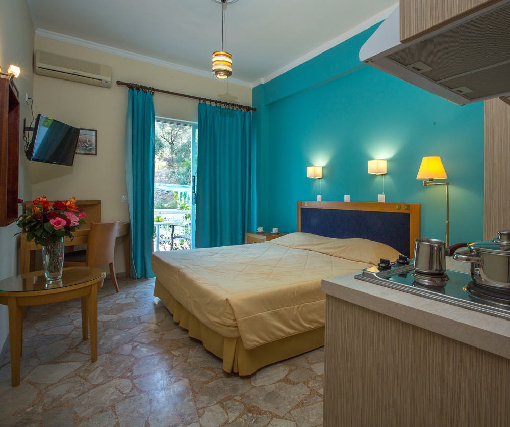 Hotel Talon beach - pogled na sobu.jpg
