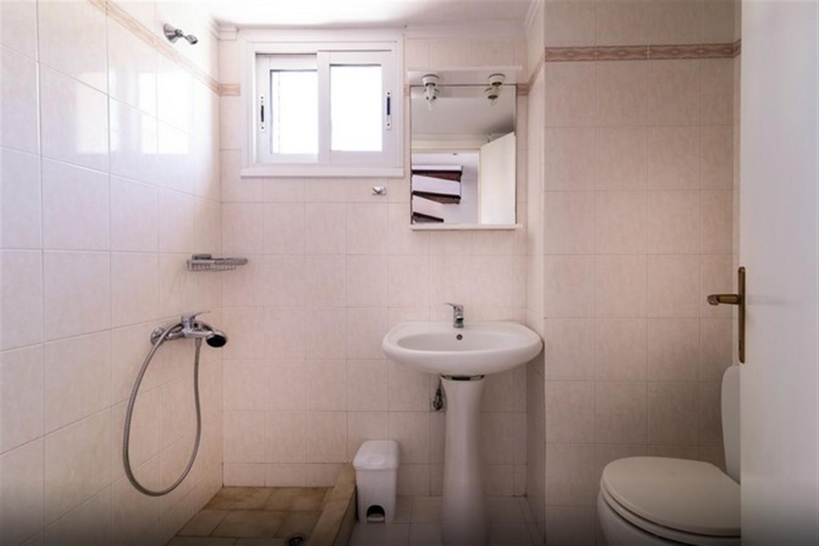 Toroni Blu Sea hotel - Villa Blue Sea - kupatilo.jpg