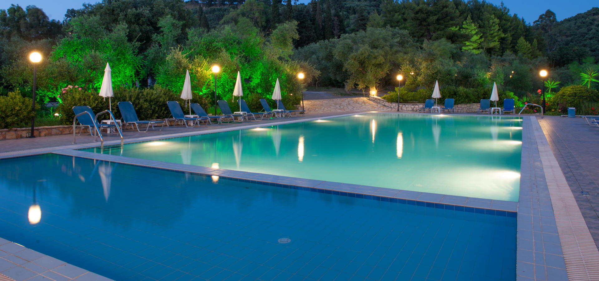 Varres Hotel - bazen.jpg