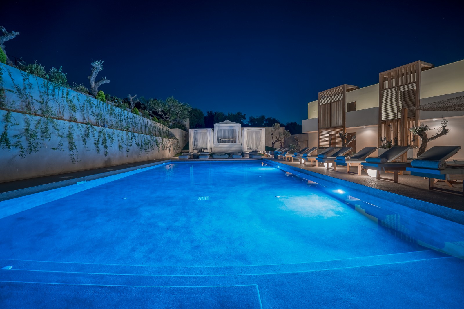 Zante Maris Suites Hotel - bazen nocu.jpg