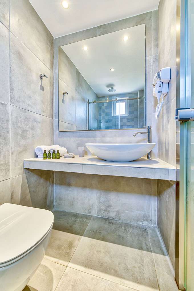 Zefyros Ecoresort Hotel – Zakynthos - kupatilo jos jedan ugao.jpg