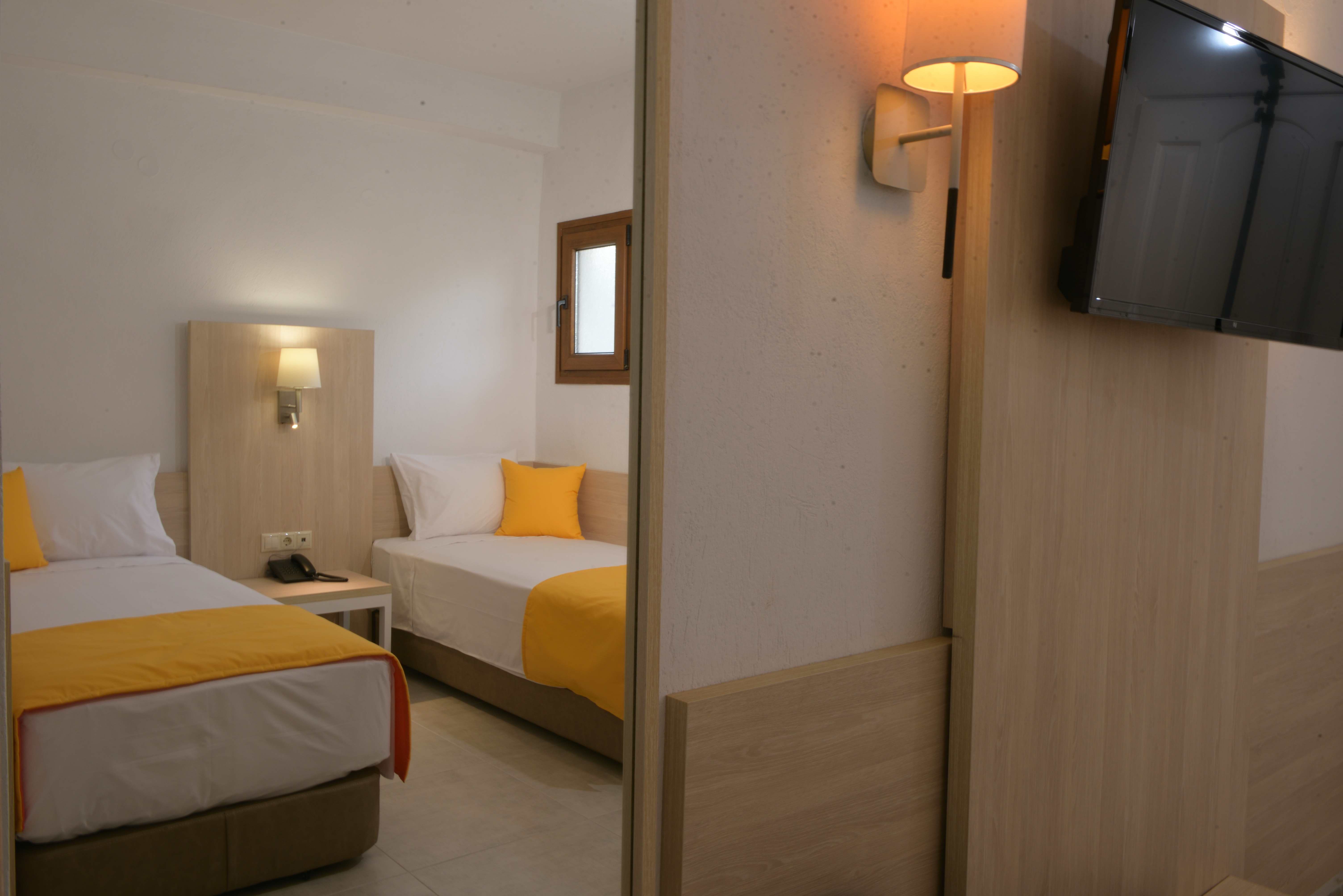 Hotel Aristoteles Holiday Resort family room.jpg