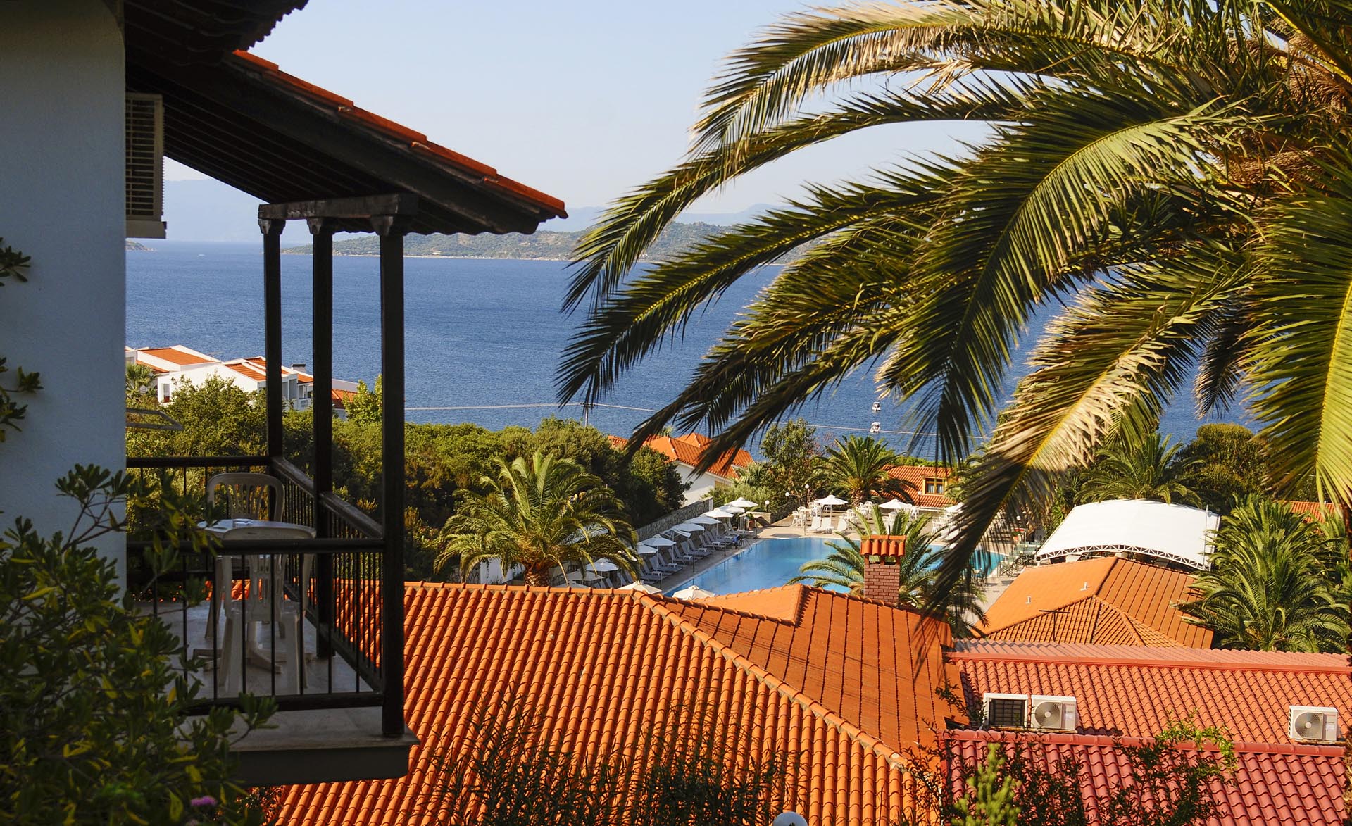 Hotel Aristoteles Holiday Resort outside.jpg