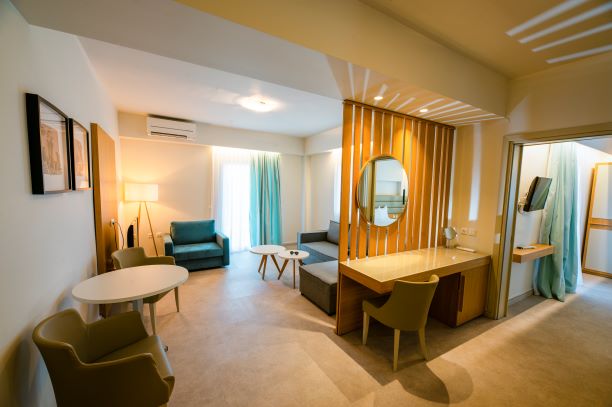 Hotel Poseidon Palace Poseidon suite.jpg