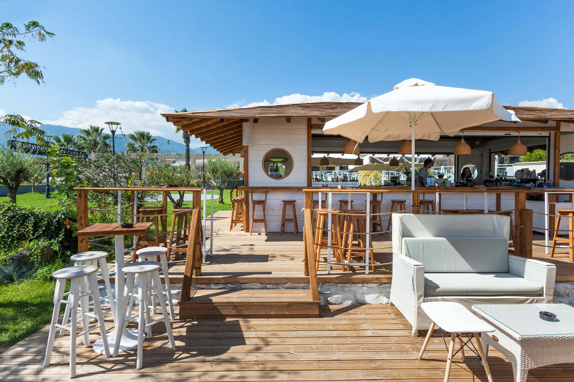Hotel Poseidon Palace bar 1.jpg